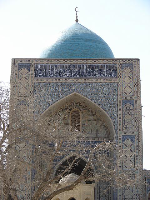 DSC00486.JPG - im Innenhof das innere Portal der Moschee
