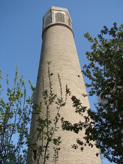 DSC01093.JPG - Minarett einer Mosche in Kokand
