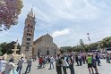 Zufällig um 12 Uhr an der Kathedrale von Messina, der Platz ist voller Menschen. Aus dem Glockenturm ertönt Musik dazu Glockengeläut, in den Fenstern setzen sich Figuren in Bewegung, was ein Spektakel.