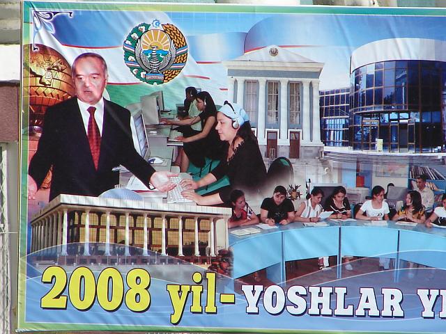 DSC00833.JPG - Der aktuelle Herrscher von Usbekistan: Islom Karimov, *30. Januar 1938 in Samarkand, seit 1991 Staatspräsident von Usbekistan.