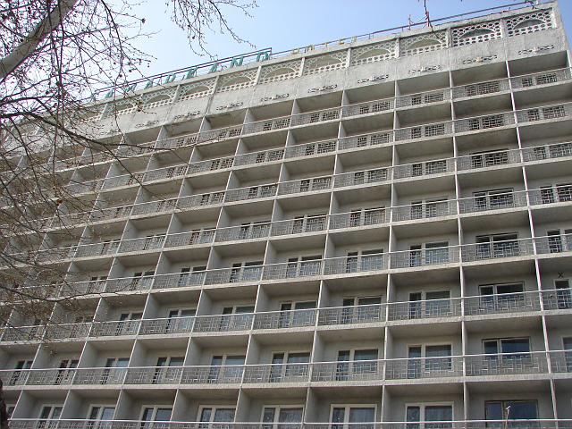 DSC00837.JPG - Architektur der Sowjets: das Hotel Samarkand
