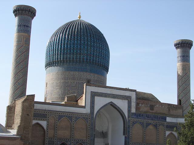 DSC00840.JPG - Das Mausoleum GUR-E AMIR. Hier wurde Amur Timur und andere wichtige Personen begraben.